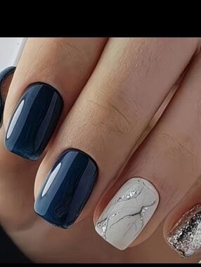 🔥3/$21 Navy Blue & White and Silver Marble Press On Nails